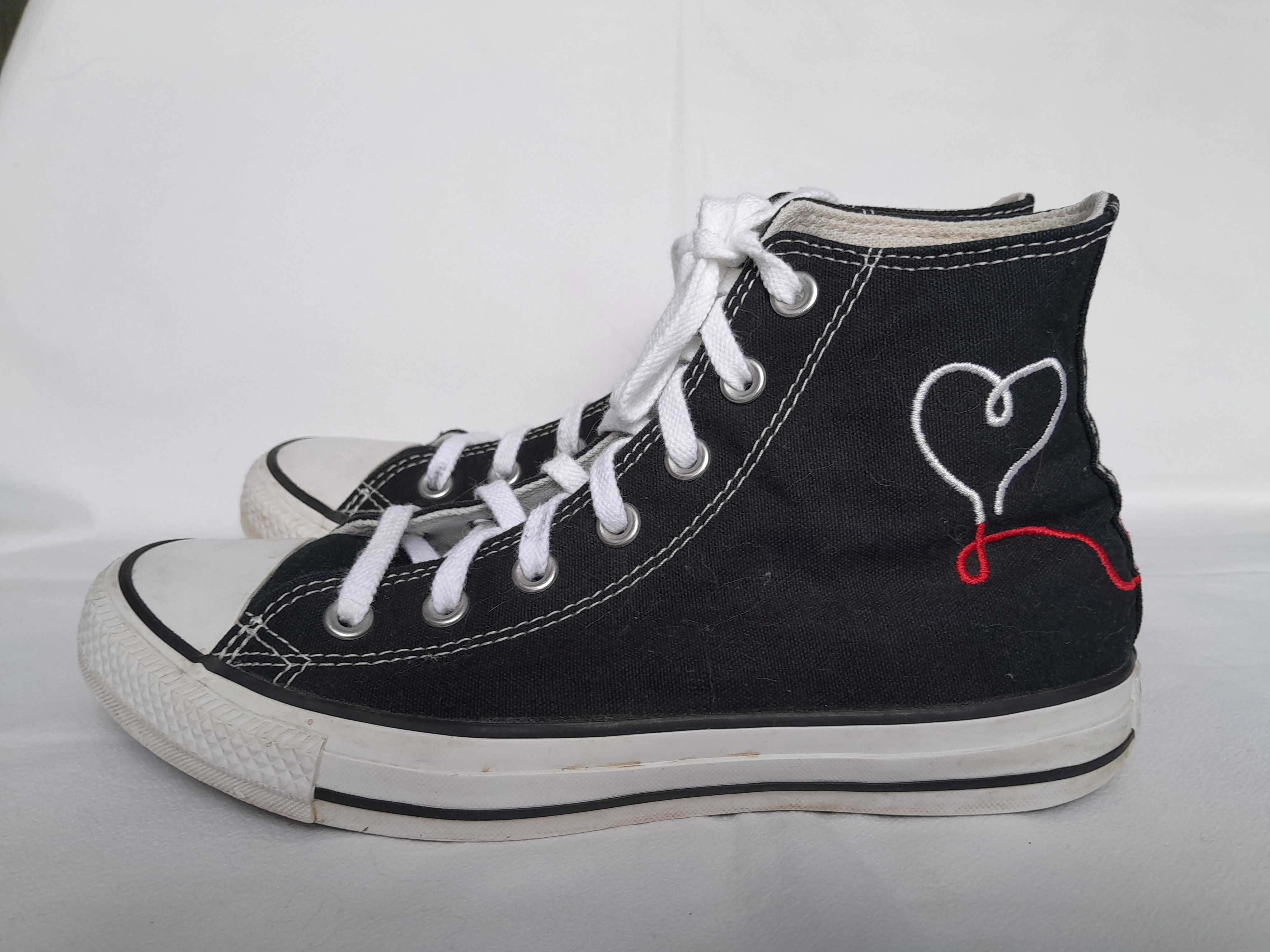 Sprzedam trampki Converse CTAS Vintage Valentine's Day