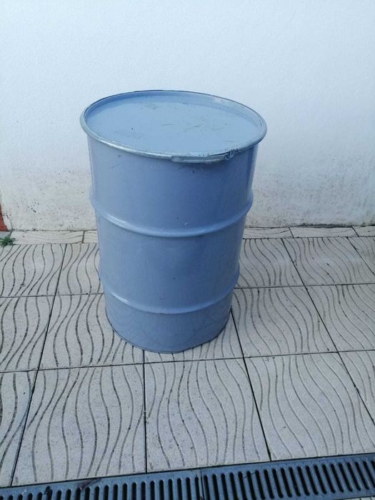 Venda de Mel a Granel: Ouro Escuro de Trás-os-Montes!