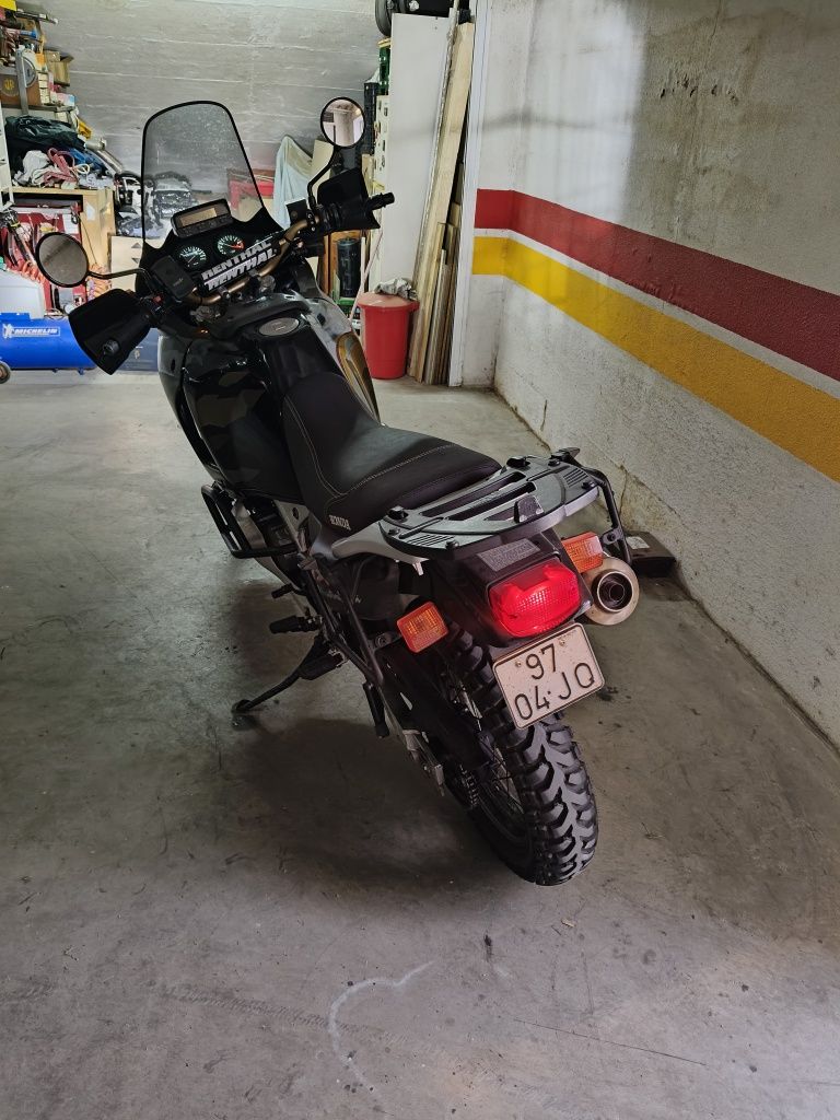 África Twin XRV750
