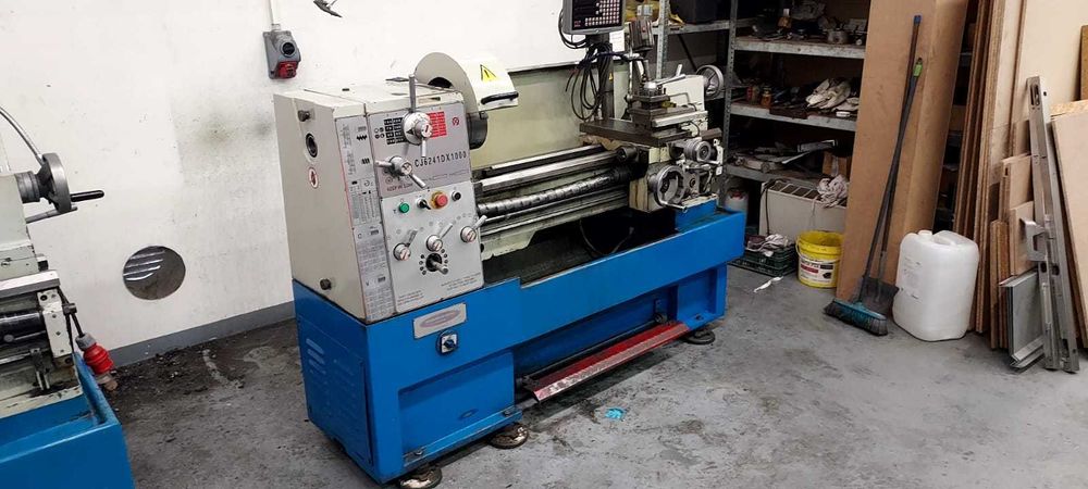 Tokarka uniwersalna - CJ6241D