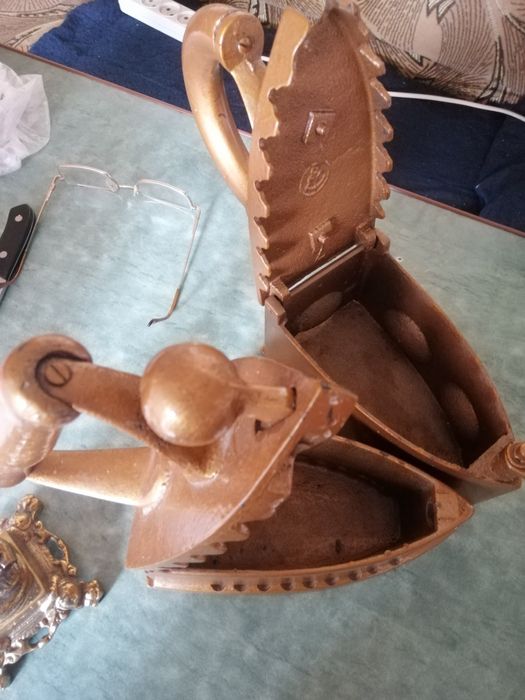 Праска вугільна ретро