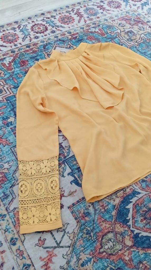 Żółta koszula z żabotem elegancka z koronką haftowana r. S Shein