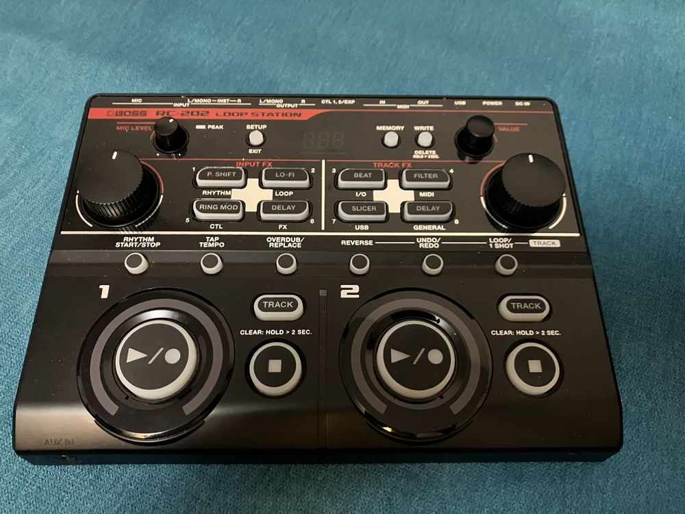Boss RC-202 looper loop station