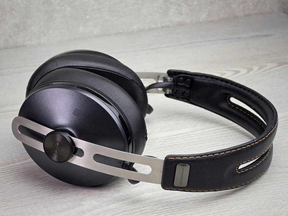 Бездротові навушники Sennheiser MOMENTUM M2 AEBT Black (506250)