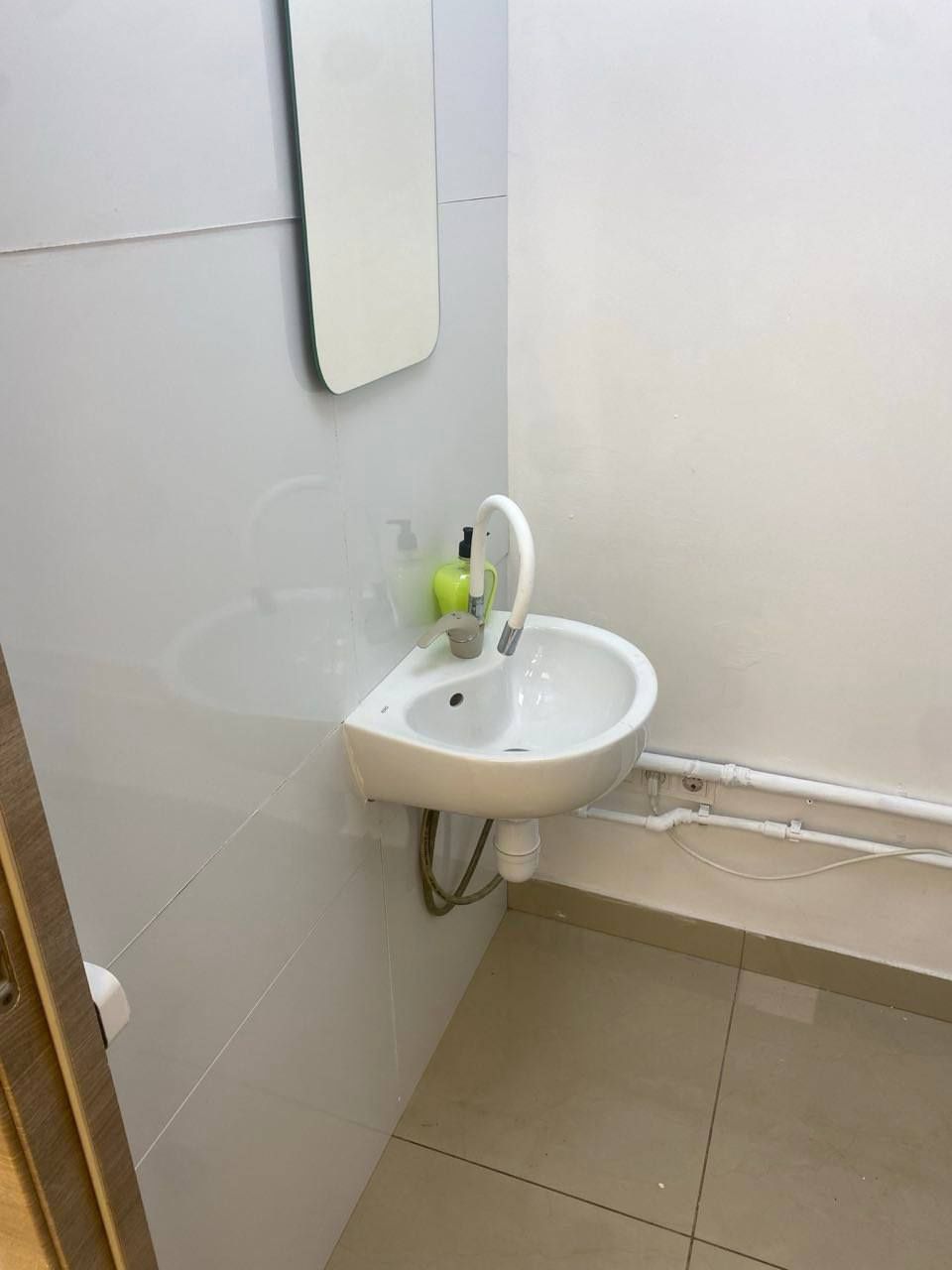 Без комиссии! Фасадное помещение - 32 м.кв., Шевченковский район.