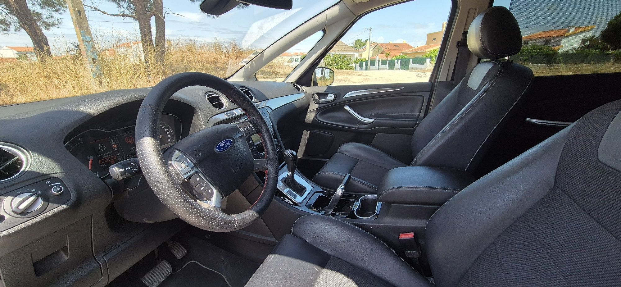 Ford S-Max 2.0TDCi 163cv Titanium AUTOMÁTICA de 2011 NACIONAL com 7 Lu