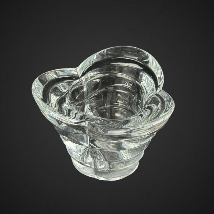 Mały włoski szklany świecznik w kształcie kwiatu B41/1048