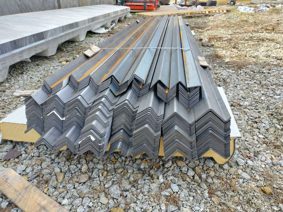 Ceownik, zetownik, kątownik stalowy do płyty warstwowej 40mm i 60mm