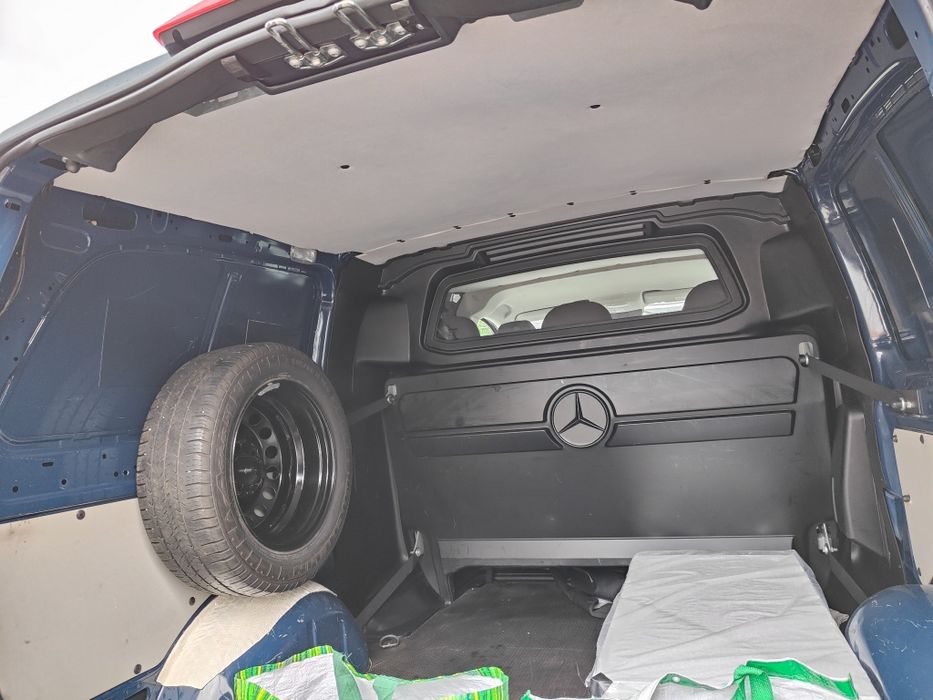Mercedes Vito  109