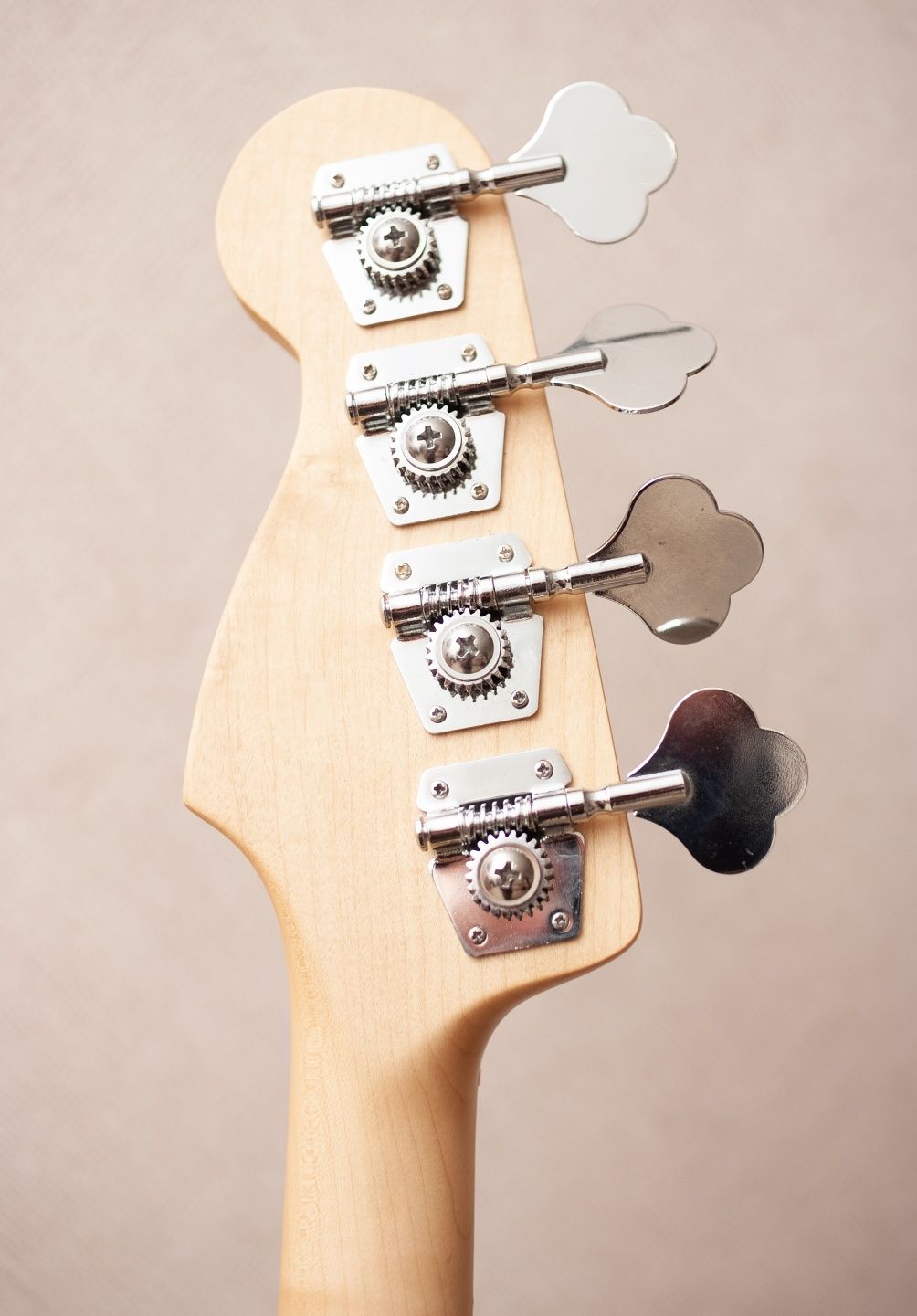 Бас гитара Precision Bass Custom