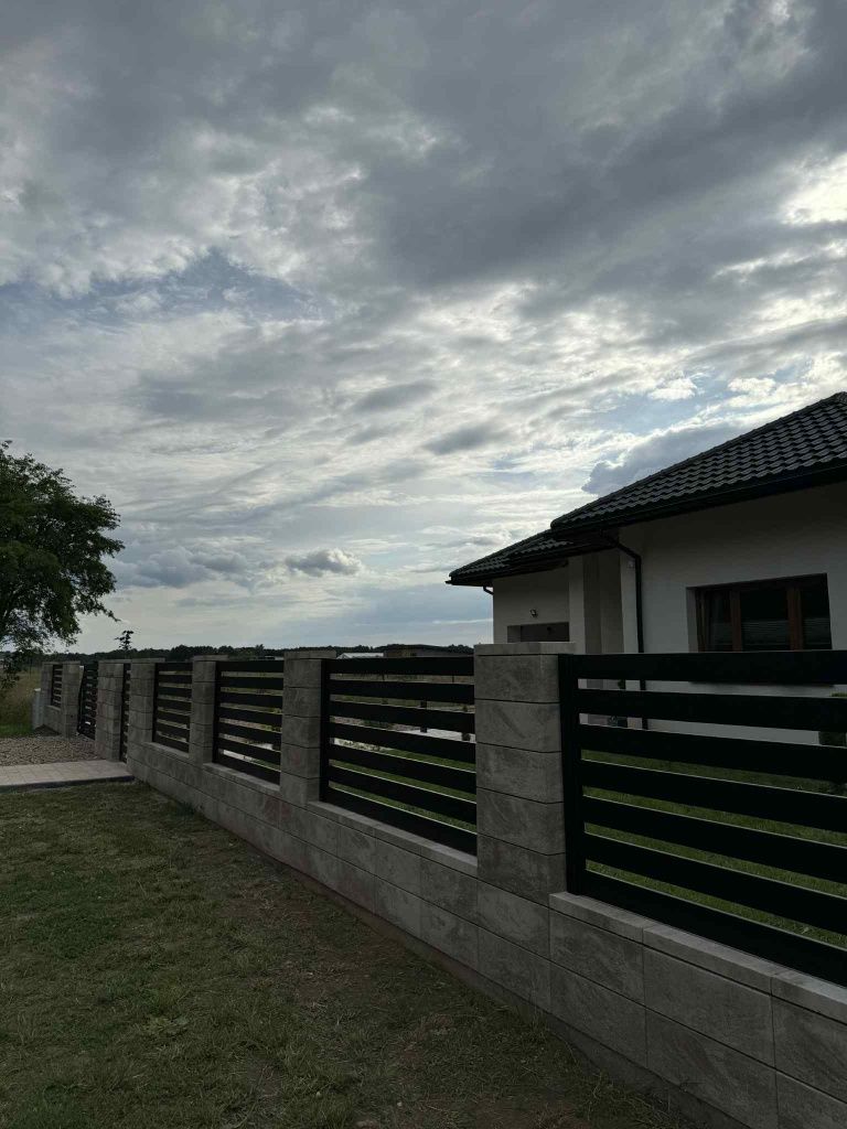 Ogrodzenia kompleksowe nowoczesne murowane panelowe