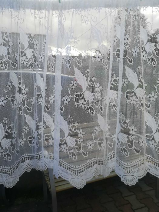 Ładna biała firanka