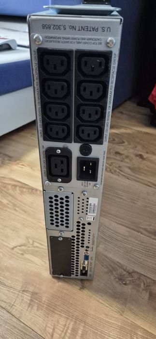 UPS APC Smart-UPS 3000