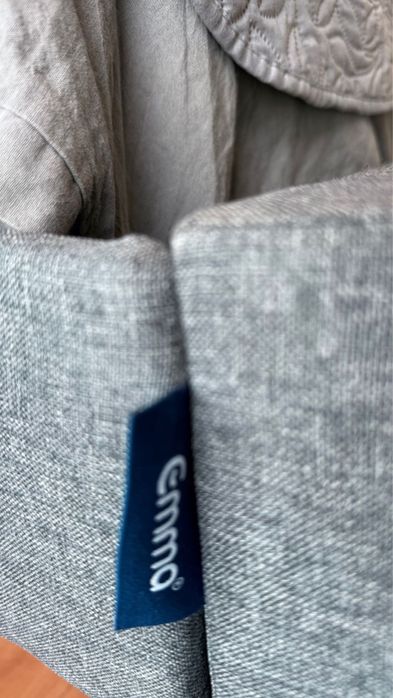 Cama da marca EMMA ( 2m*2m) c/colchao Emma Hybrid + cabeceira
