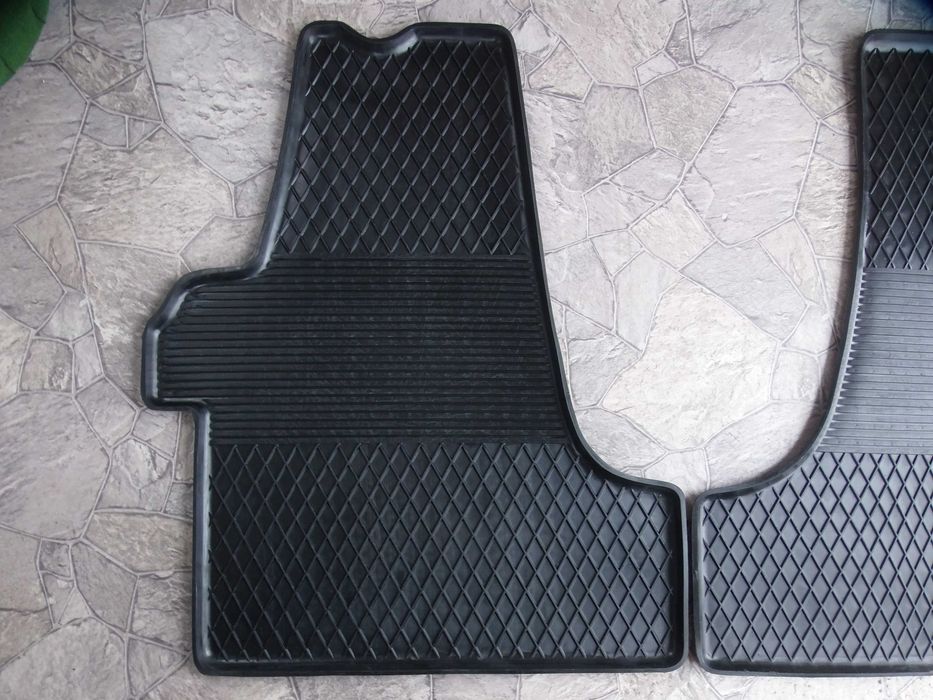 Dywaniki Gumowe Korytka VW Volkswagen Transporter T5 T6