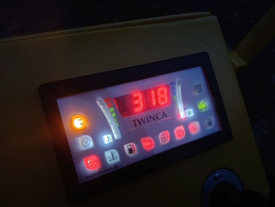 Ścielarka samojezdna TWINCA MIGHTY / Stan Igła Miniładowarka Bobcat