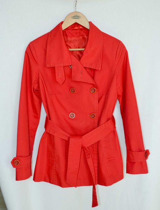 Жіноча куртка р. S-M наш 44- 46 зріст до 168 см плащ можна на підлітка