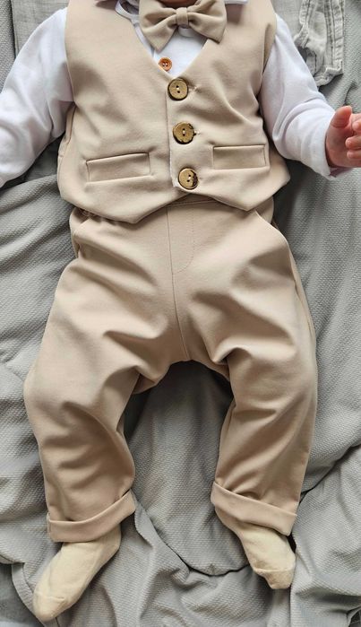 Ubranko na chrzest dla chłopca rozmiar 68