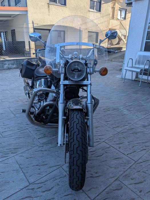 Moto Yamaha DragStar XVS 1100 CC.