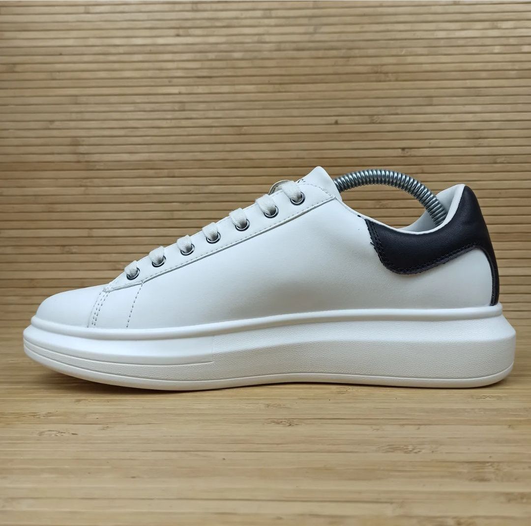 Шкіряні кросівки GUESS  43 / 45 / 46