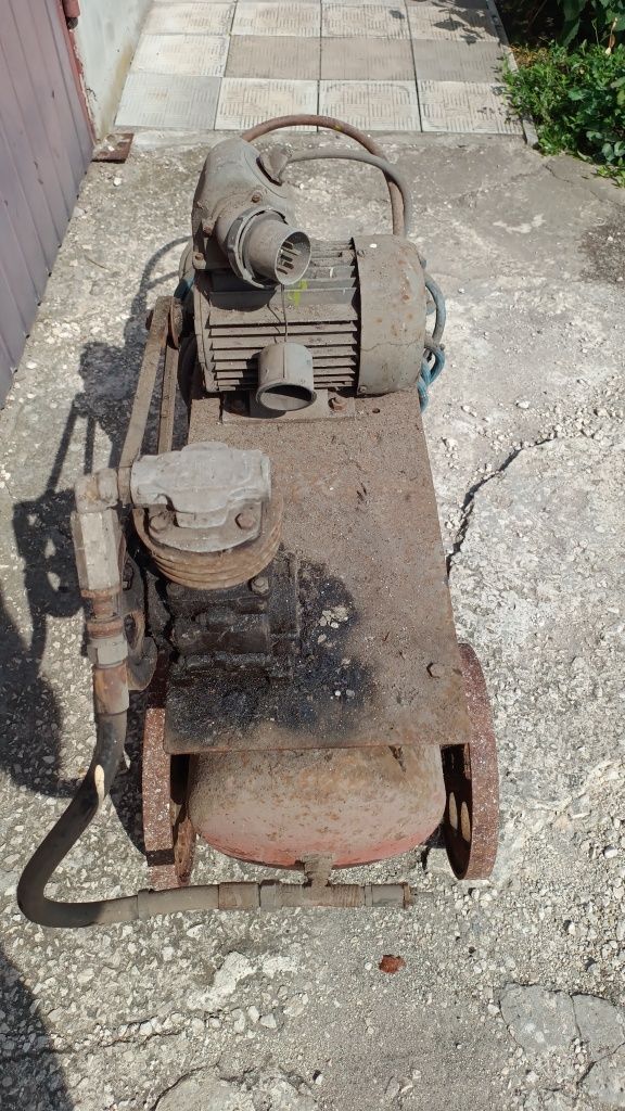 Kompresor sprężarka silnik elektryczny trójfazowy 1,5 kW