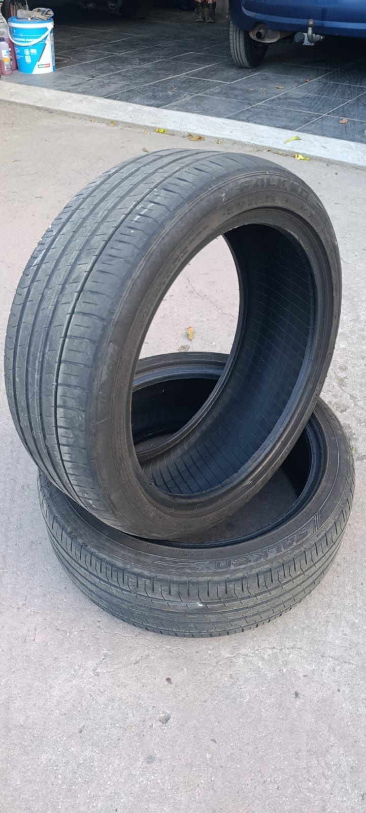 2 pneus usados Falken ziex 215/45 r18 93w