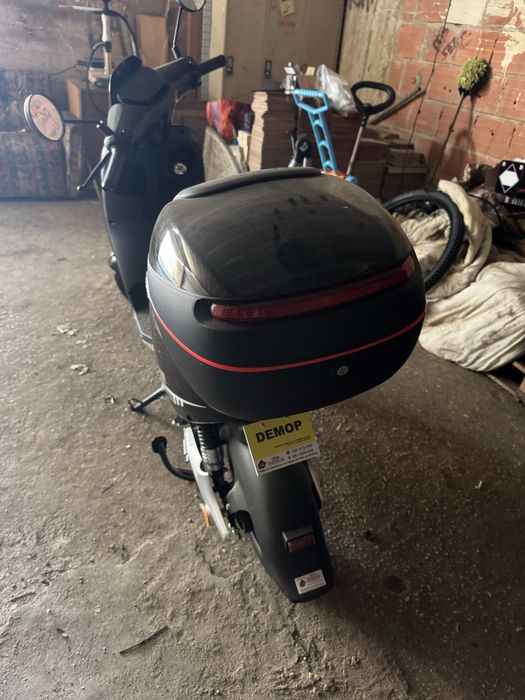 Moto eletrica como nova