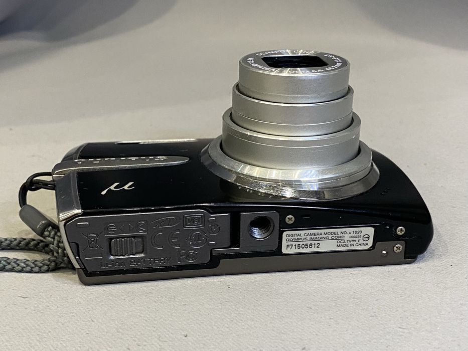 Цифровий у фотоапарат Olympus mju 1020