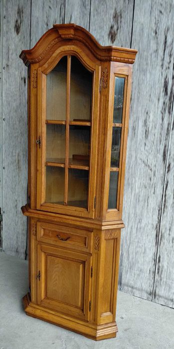 witryna narożnikowa  /  957