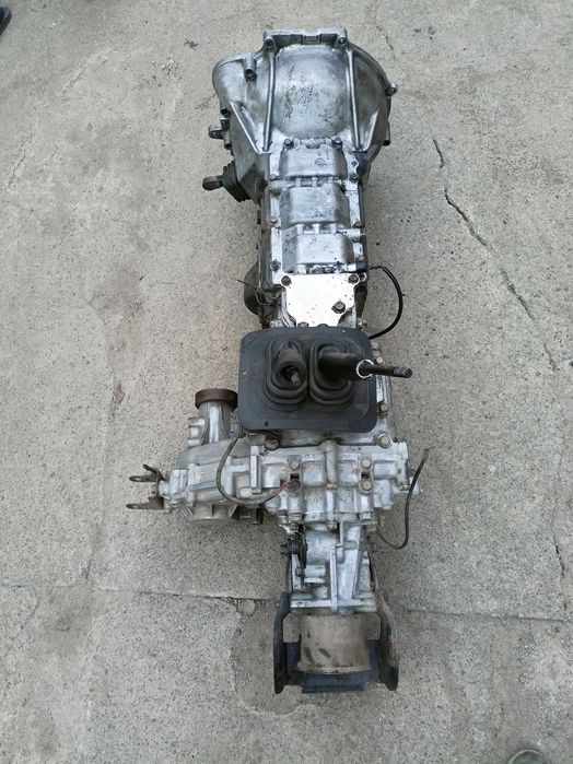 Роздатка л200 правий лівий руль АКПП МКПП