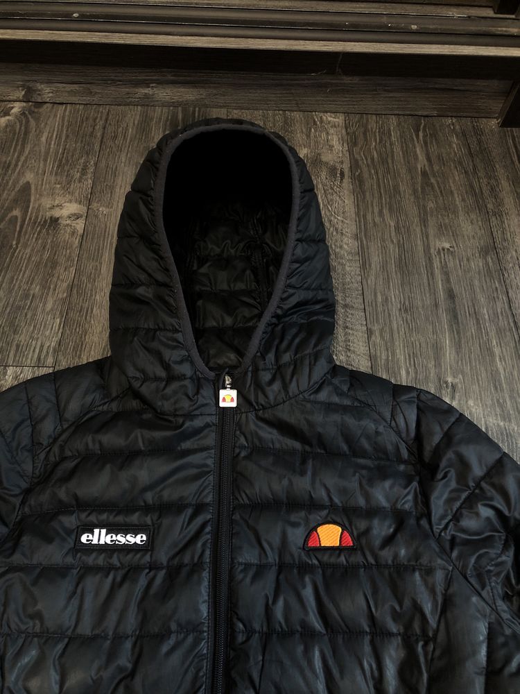 Пуховик Ellesse, розмір М
