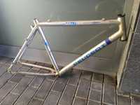 Rama rowerowa aluminiowa peugeot 49 cm