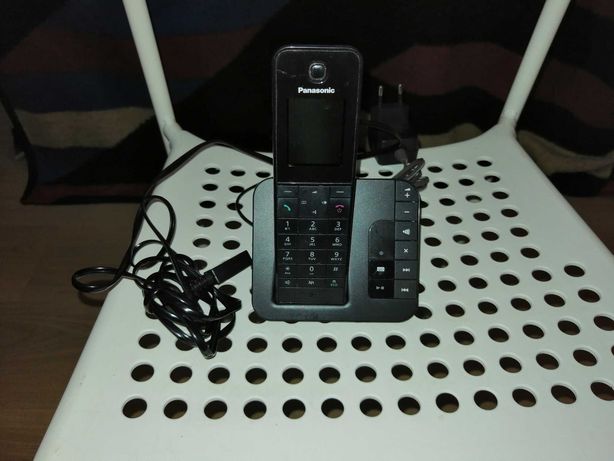 Telefon bezprzewodowy Panasonic KX-TGC220G