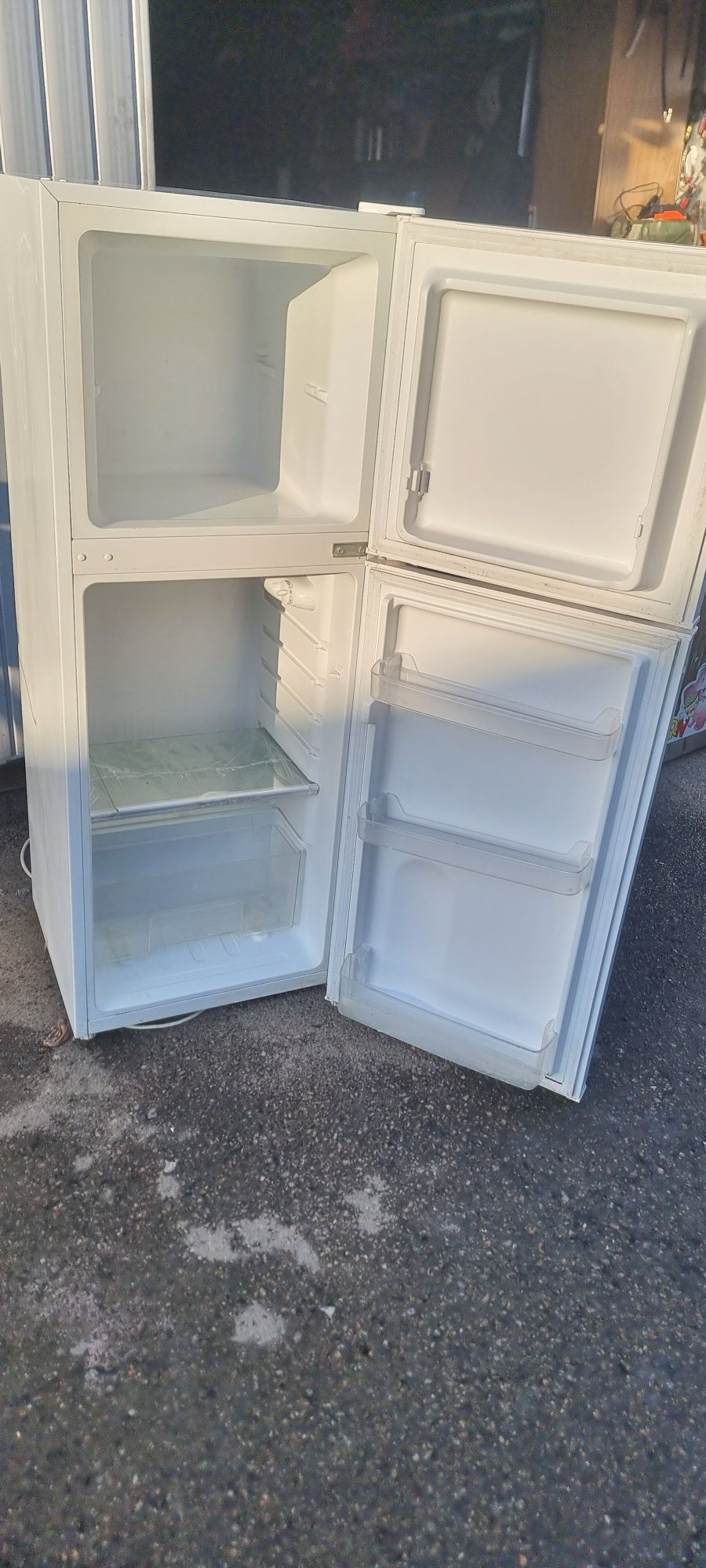 Двокамерний холодильник ELENBERG MRF 146-O