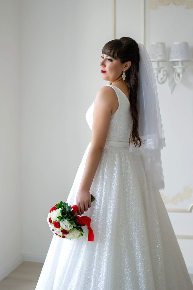 Продам счастливое свадебное платье)))