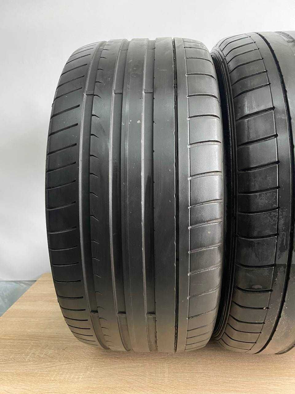 Шини Пара Dunlop 255/40 r19 RunFlet Літо Гума