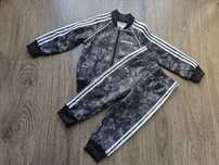 Dres Adidas Disney - komplet buza, spodnie (rozm 92)