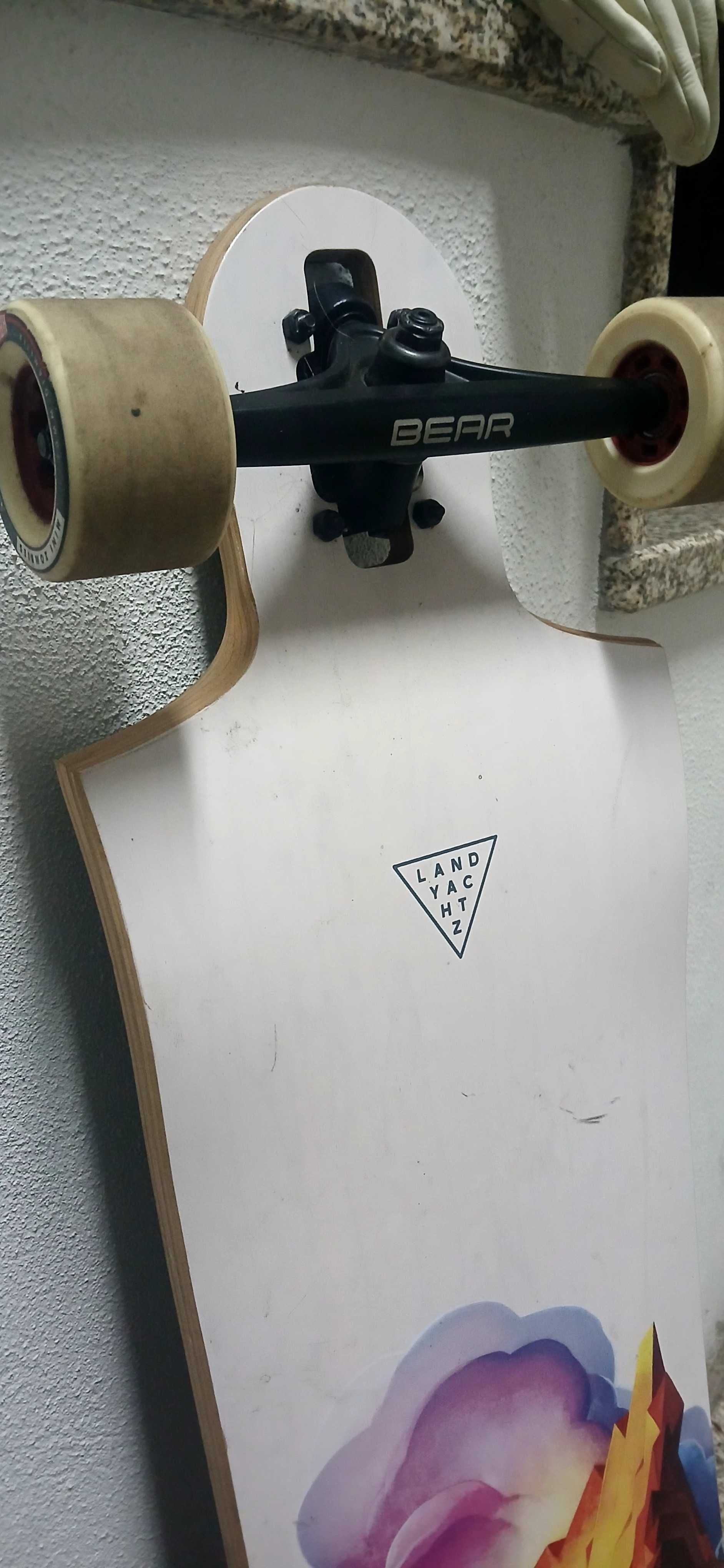 Landyachtz Switchblade 38'' Crown Peak Longboard and gloves