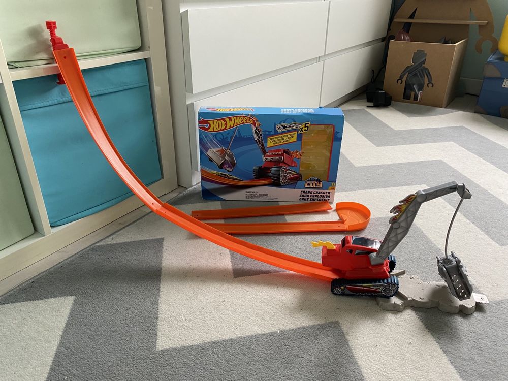 Hot Wheels szalony dźwig  Monster truck