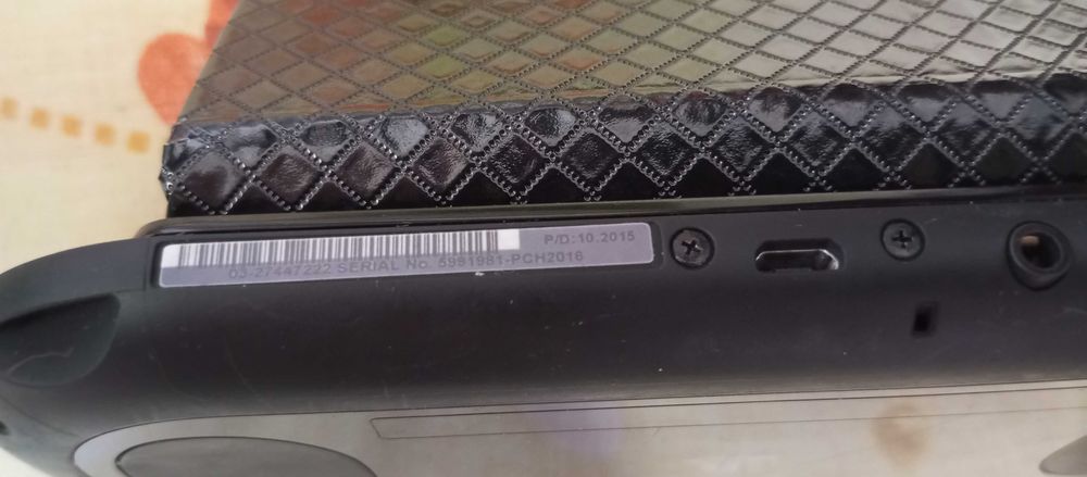 Sony ps vita200 SONY