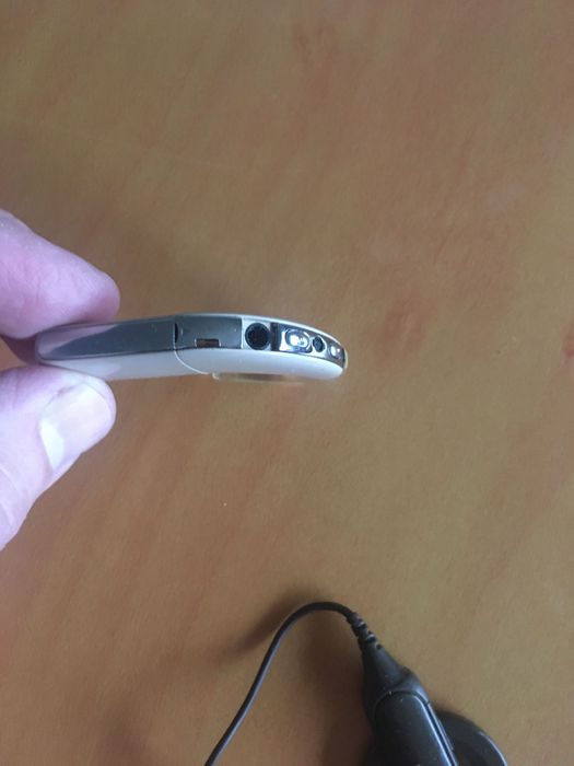 Aparelho auditivo em bom estado