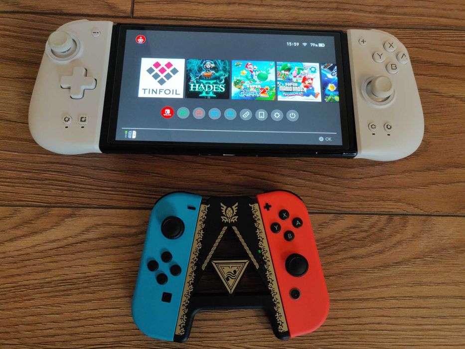 Nintendo Switch OLED karta 512GB zestaw z dodatkami