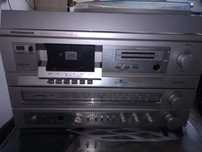 Aparelhagem antiga Grundig com colunas