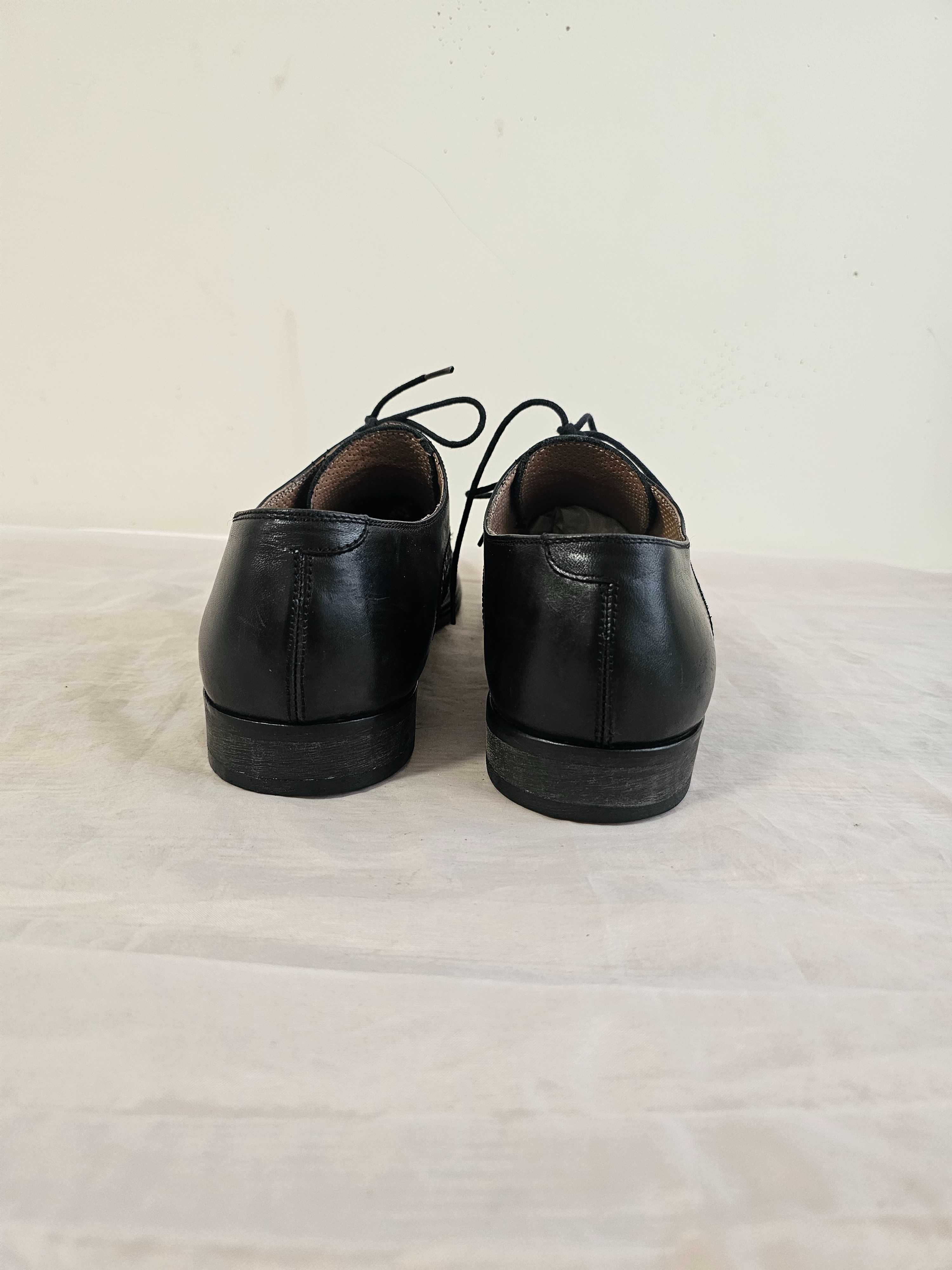 Buty półbuty skórzane Baldinini r. 44 wkładka 29,5 cm