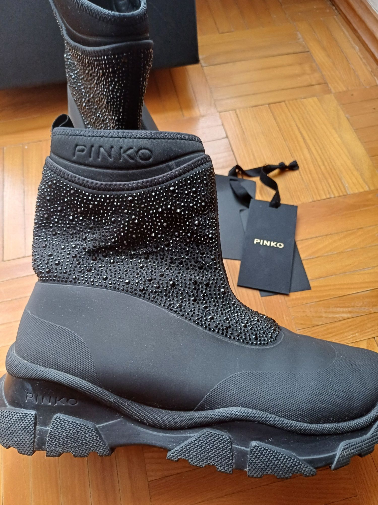 Piekne buciki Pinko r.40