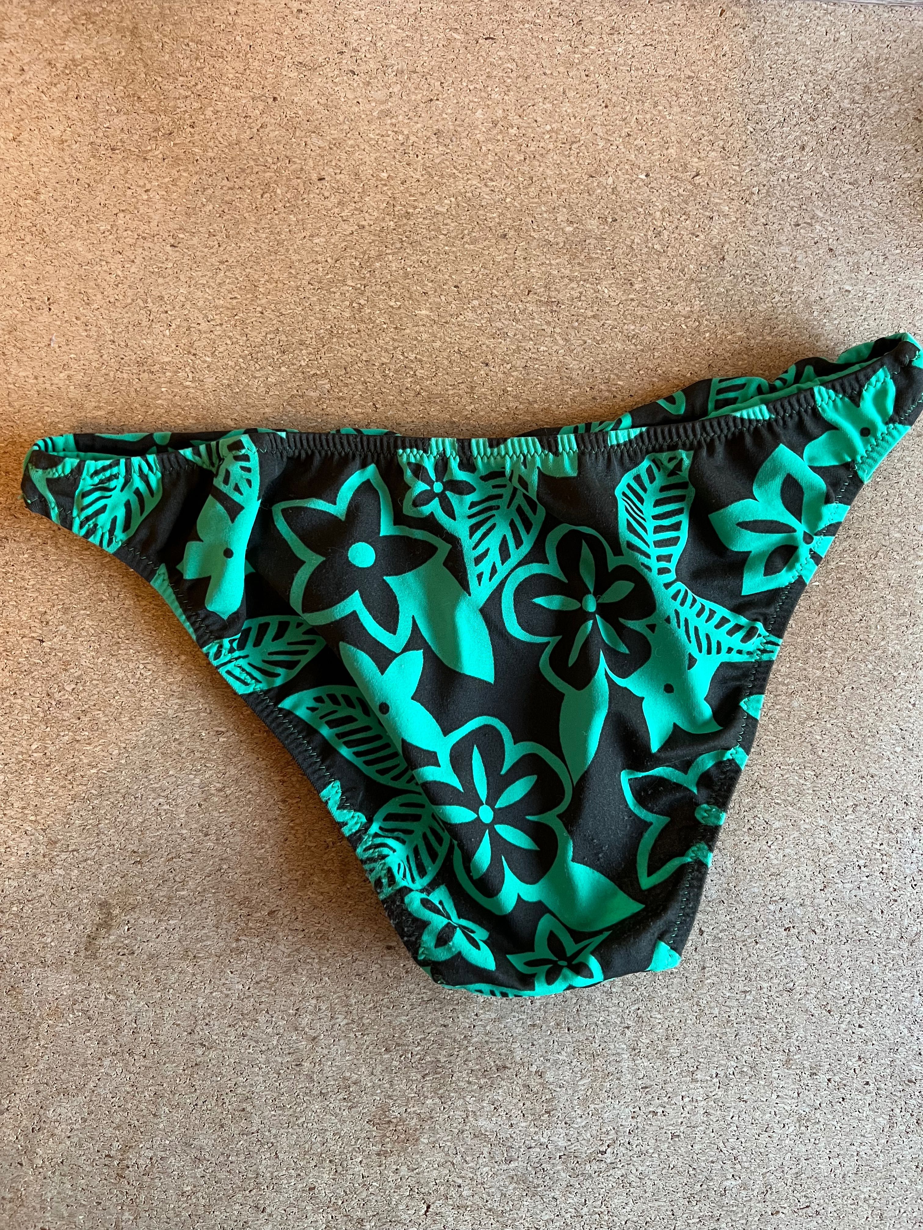 Bikini completo verde e preto da Calzedonia