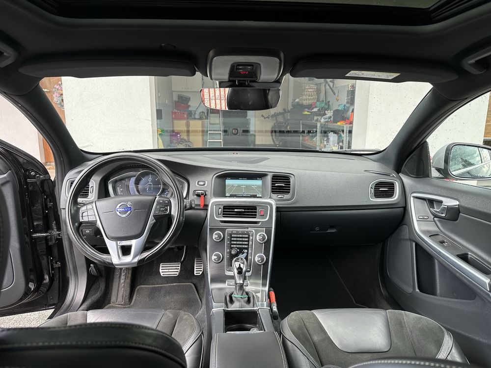 VOLVO V60 D6 R-Design/Doinwestowane/Bogato Wyposażone