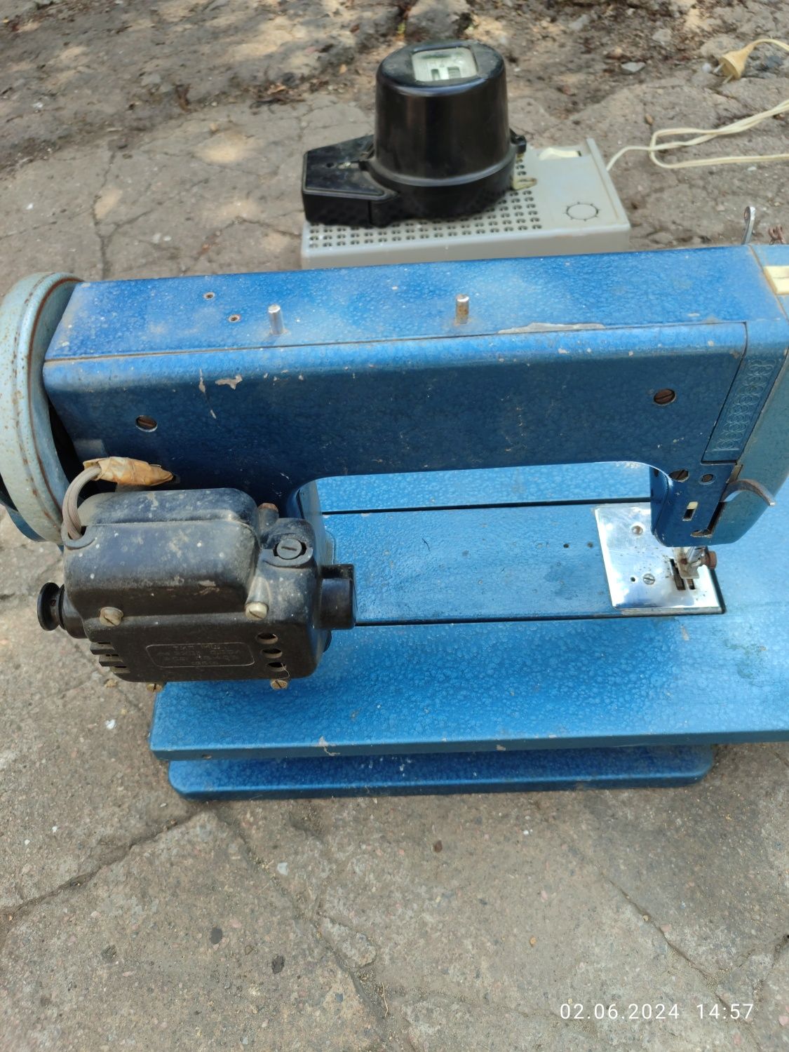 Продам швейни машини
