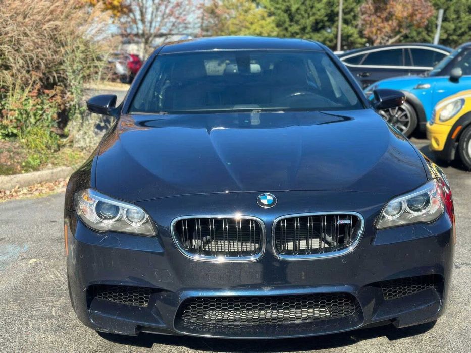 BMW M5      2016