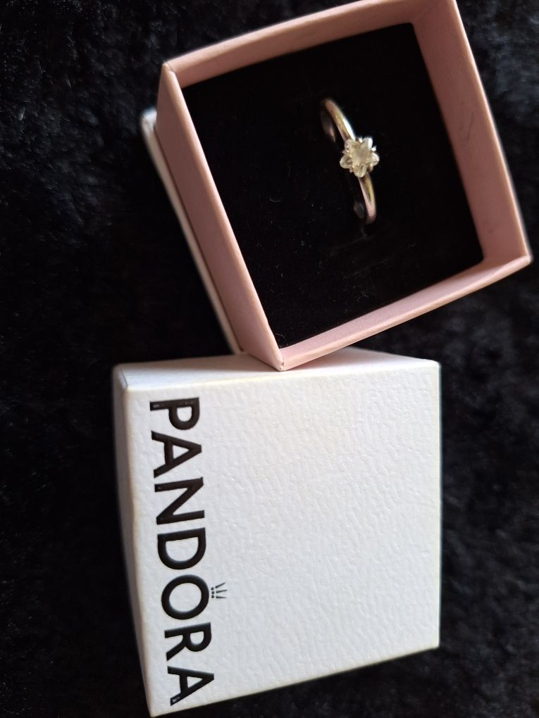 Anel de Noivado Estrela genuíno Pandora em Parta de Lei e Zicórnia
